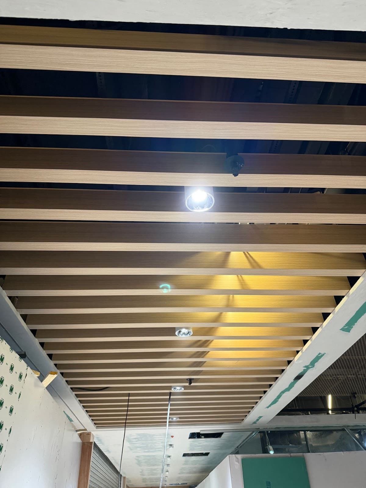 天花及燈具安裝